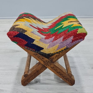 tabouret vintage, meubles recyclés de camping, tabouret kilim, tabouret ottoman, tabouret rembourré, tabouret de salle de jeux, tabouret boho, chaise turque
