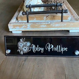 Custom Personalized Engraved Desk Name Plate/Teacher Gift/Floral Desk Name Plate/Flower Design Desk Name Plate