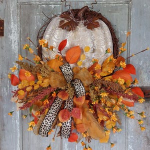 Fall pumpkin wreath for front door, traditional autumn twig wreath, pumpkin hanging decor, housewarming gift, fall porch, harvest decor