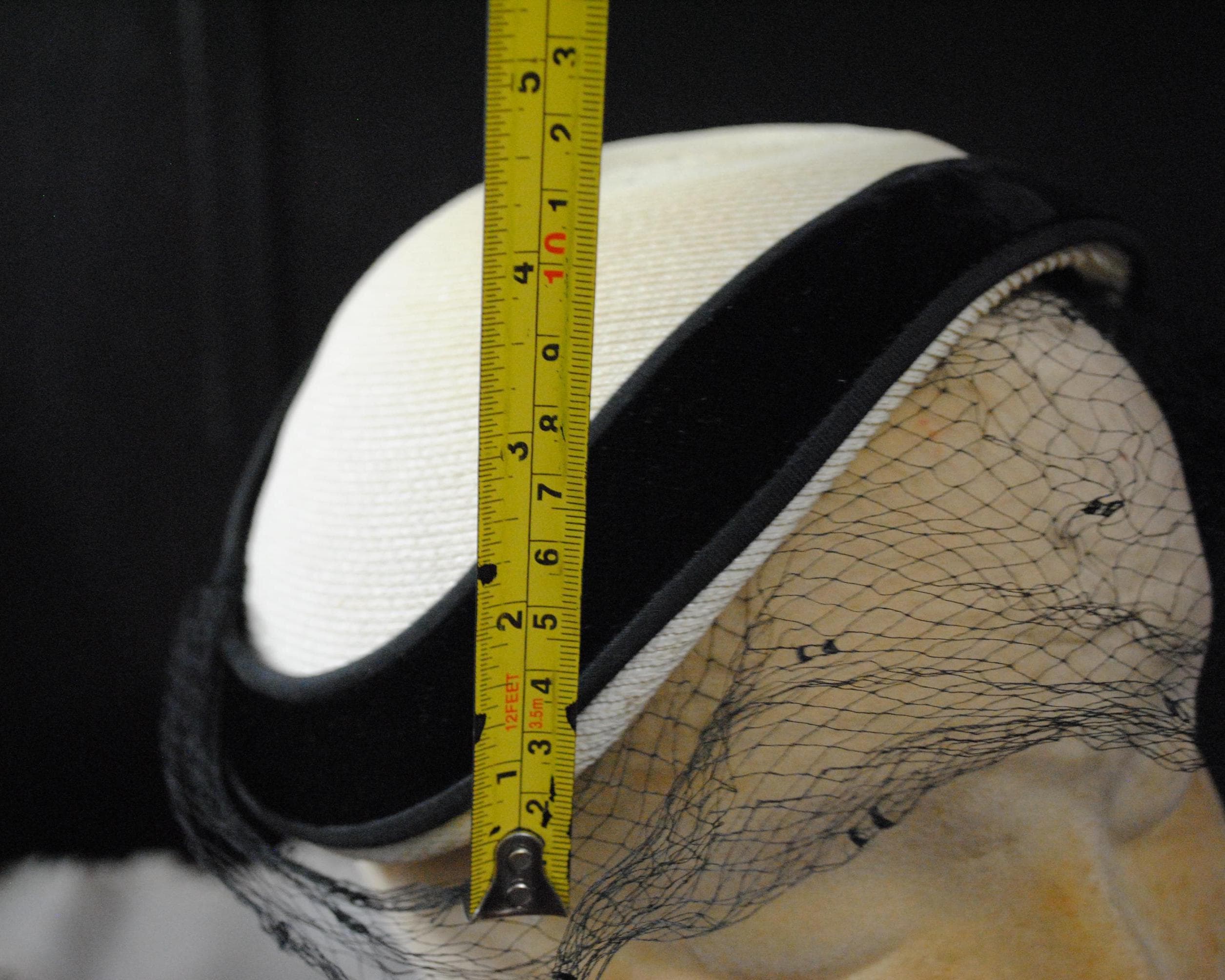 Vintage 1950s Lazarus Beige Straw Hat with Black Velvet Trim & Bow with Net Veil Vintage 1950s Lazarus Beige Straw Hat With Black Velvet Trim  main image 3