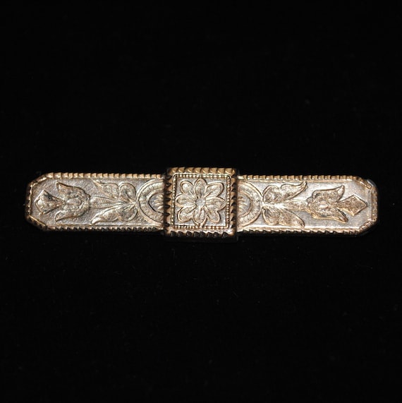 Antique Victorian Engraved Gold-filled Bar Pin / … - image 1