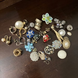 Lot of Many Vintage Single Earrings Clip-on, Screw Back, Pierces, Some Signed