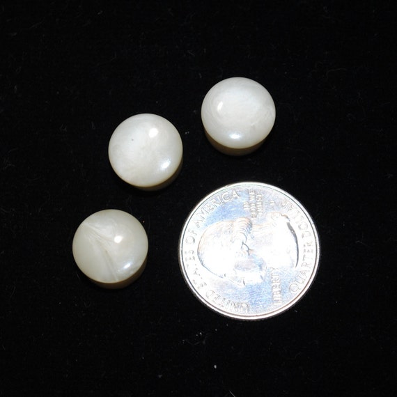 Vintage/Antique Set of 3 Pearlescent Round Shirt … - image 6