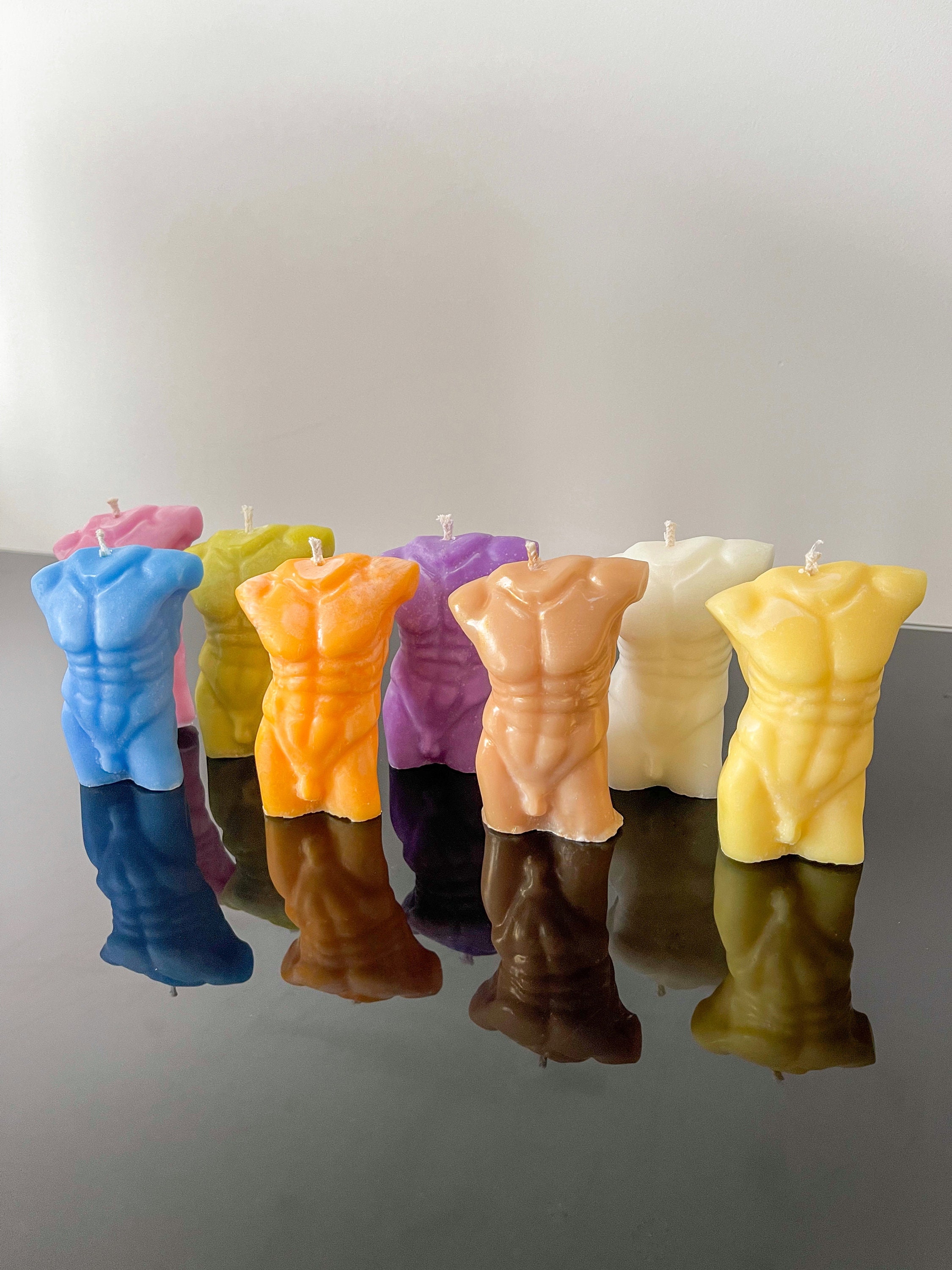 Bougie Parfumée Buste Homme en Cire Végétale Colorée