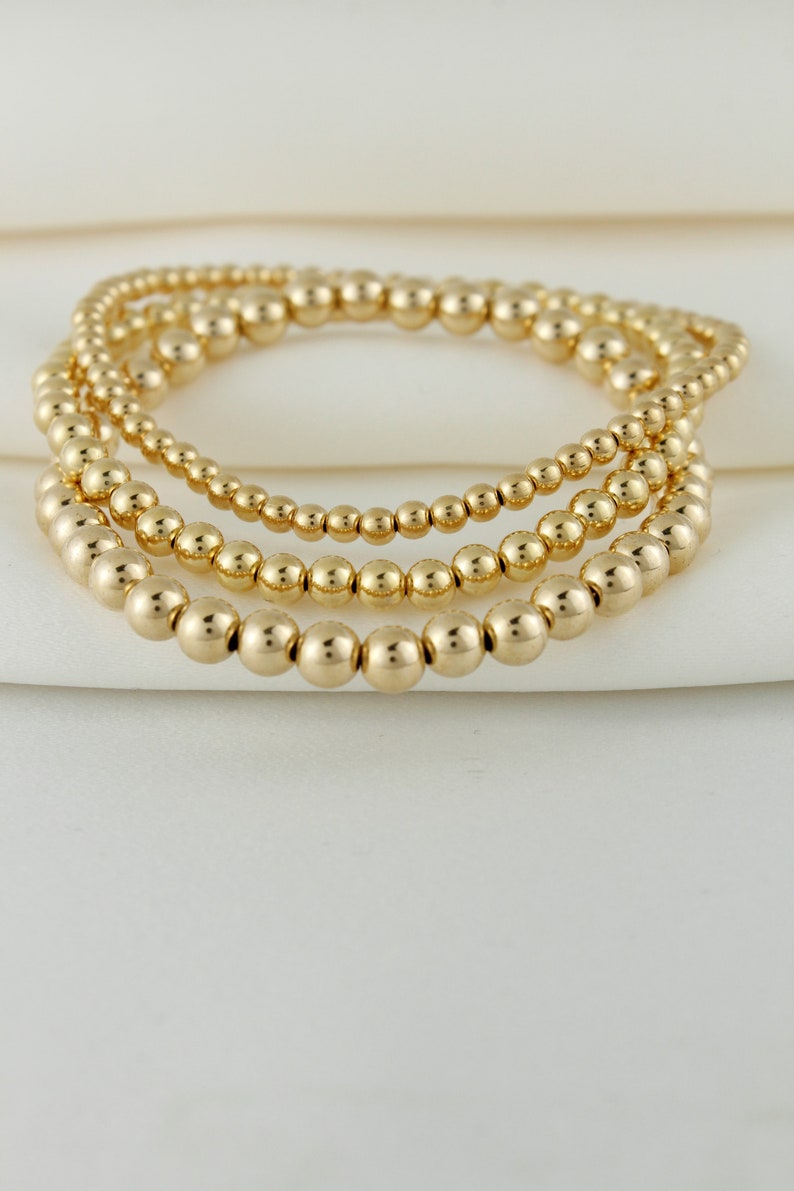 Pulsera de cuentas chapada en oro de 14 k resistente al deslustre, con capas, cuentas chapadas en oro, pulseras apilables, delicada pulsera de bolas de oro imagen 9