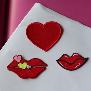 Ensemble de 3 pièces 12 pièces grandes lèvres rouges coeur brodé fer sur patch accessoire de cheveux bricolage Saint Valentin environ 5 cm environ 2.5 pouces