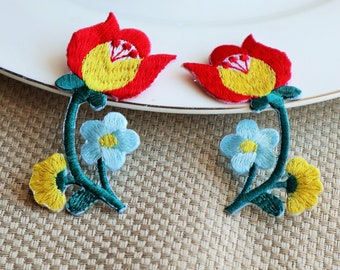 Set of 2pcs (1pair)  6pcs 12pcs  flower   embroidered  iron on sewing on  patch  4x7cm