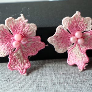 Set of 20pcs  bulk lot pink Cherry blossom sakura  flower faux pearl embrodery lace patch applique   diy headwear earing 5cm