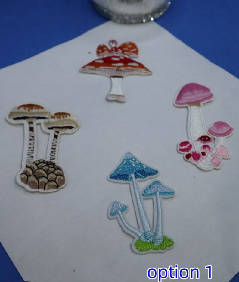 Set of  4pcs  8pcs bulk lot  mixed mushroom Fungus   embroidered    iron on patch  6-8cm 