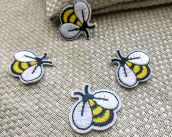 set of flying bees PATCHES Embroidery badge Iron On Embroidered Applique black yellow white insect cute