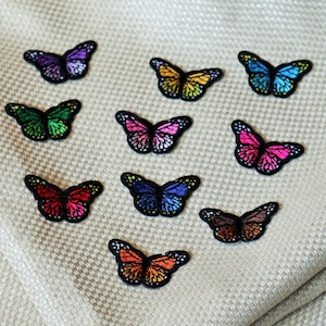 Set of 10pcs 100pcs bulk lot small  rainbow butterfly embroidered  iron on sew  on patch  4.4x3cm