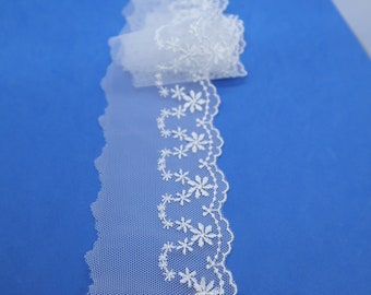 1yard  White  flower  embroidered  lace trim diy sewing    wedding doll cothings  girl tutu  dress  5-6cm 2inch