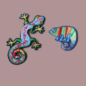 Set of 2pcs Rainbow  Chameleon  gecko  lizard   embroidered iron on patch  about   5-8cm