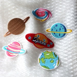 Set of  6pcs  mixed space planets earth  embroidered  iron on patch   diy sewing  bulk lot sale  5-7cm