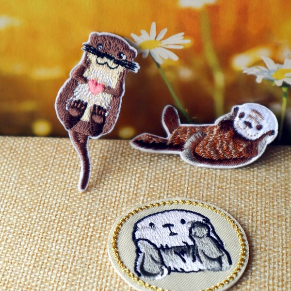 Lot de 3pcs 60pcs lot en vrac petit animal loutre castor brodé fer sur patch 3x6 cm environ vente en gros