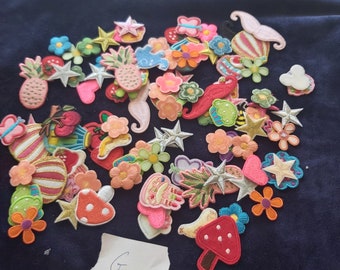 Bundle of 100pcs bulk lot mixed   small bee  flower butterfly cupcake fruit  collection  embroidered   iron  on patch  diy  2-4cm