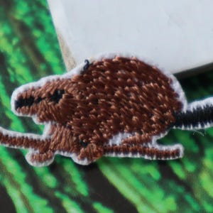 Set of  4pcs  60pcs bulk lot  tiny  small animal  beaver with log embroidered iron on patch  2.5x1 cm about  1inch