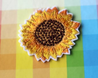 Set of 4pcs   30pcs bulk lot   sun flower  sunflower   embroidered  iron on sewing on  patch    4.6cm 6cm