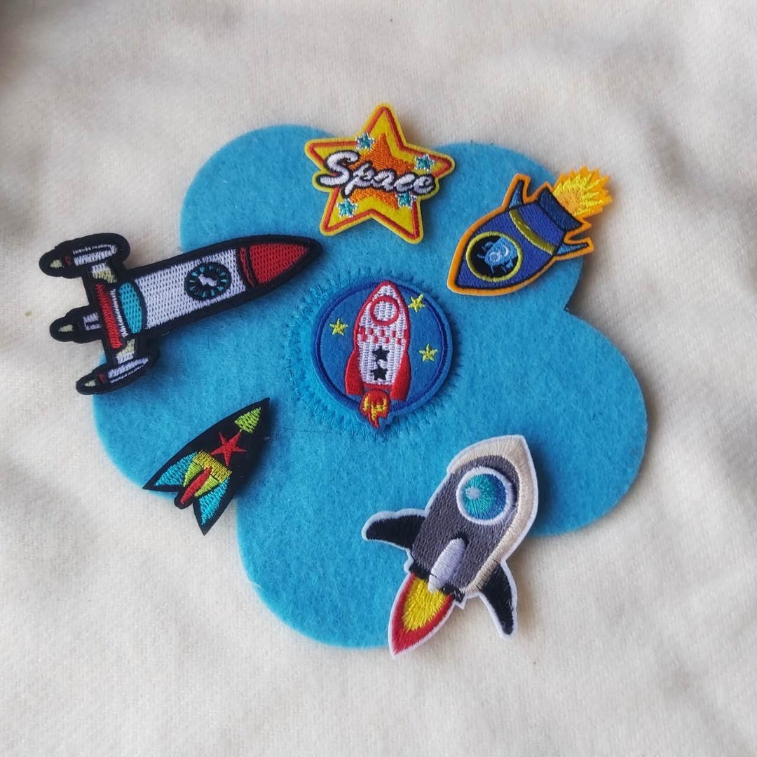 10 pcs/lot Wholesale Space Planet Self-adhesive Patches For Clothing Rocket  Embroidered Patches On Clothes Self-adhesive Patch