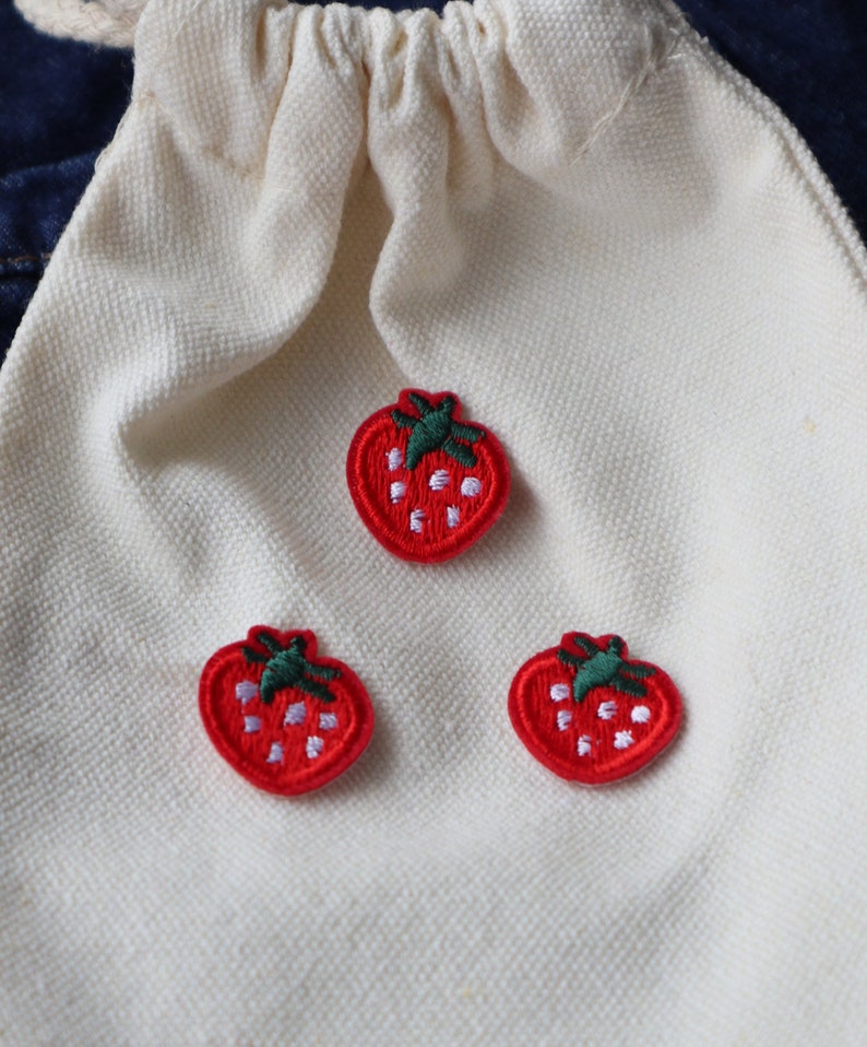 Set of 10pcs 20pcs 100pcs bulk lot small tiny mini red strawberry embroidered iron on patch about 2.5cm 1inch wholesale image 1