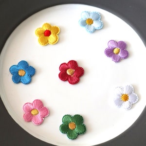 Set of 8pcs 24pcs 120pcs bulk lot small flower embroidered iron on patch kids baby apparel about 2.2cm bulk lot mixed