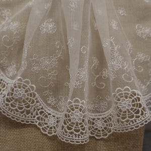 1 yarda 6 yardas de tul bordado con flores color blanco marfil roto, ribete de encaje, costura artesanal, vestido de novia, velo de 20 cm (8"), cortado a medida