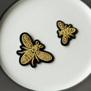 Set of  4pcs  12pcs 100pcs   bulk lot mixed small  large sizes  gold golden  bumble bee   embroidered iron on  patch 1inch 2inch wholesale