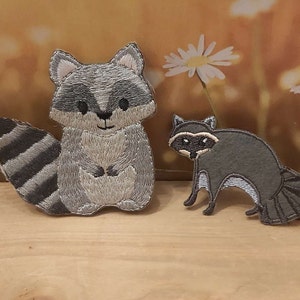 Set  of 2pcs bulk lot  embroided animal raccoon  iron on patch 6cm wholesale  sale