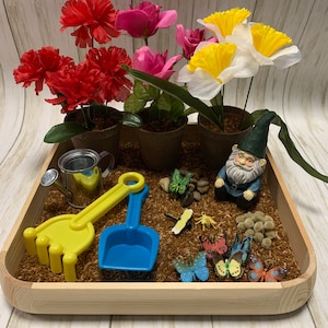 Butterfly Flower Garden Sensory Bin | Summer Sensory Bin