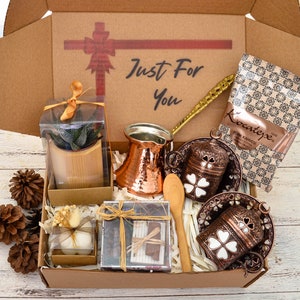 COFFEE LOVERS GIFT BOX ☕️  Curated Gift Box for Coffee Lovers – Ginger  Snapped Candles