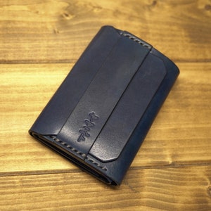 cartera triple hecha a mano en Japón con cuero Shonan