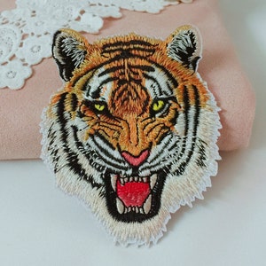 roaring tiger patch,tiger patch,gorgeous,iron on patch ,embroidered patch,sew on patch,applique,