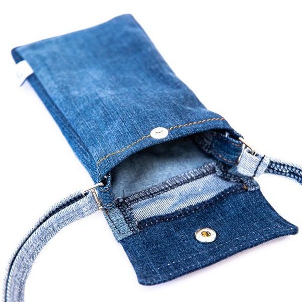 RIEKE - Handytasche mit recyceltem Jeansstoff, blau