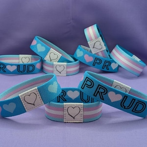 Pulsera reversible del orgullo transgénero