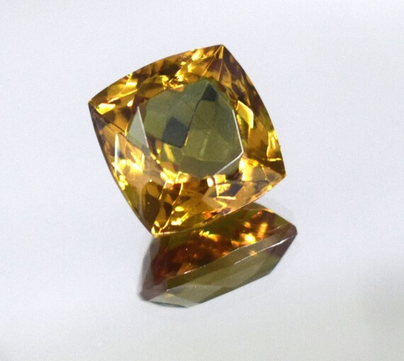 Natural Turkish Zultanite 15.60 CT Cushion Shape Color Changing