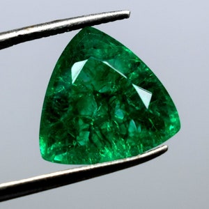 8.70 Ct Natural Columbian Emerald Trillion Shape With Size 13.67 X 13.51 X 8.91 MM, Certified Loose Gemstone, Best Sale Going on.