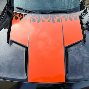 Dodge Challenger Massive Kapuze Flammenflügel Grafik Aufkleber Passform 2015-2018 (15 Farben) Vorgeschnitten