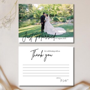 Cartão postal minimalista de agradecimento de casamento com foto