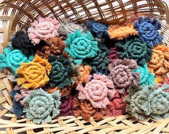 Aimant en macramé, décoration d'intérieur bohème, aimant pour réfrigérateur, idée cadeau bohème, lot de 3 aimants, mini aimant en macramé, aimant bohème, aimant fibre, bureau bohème