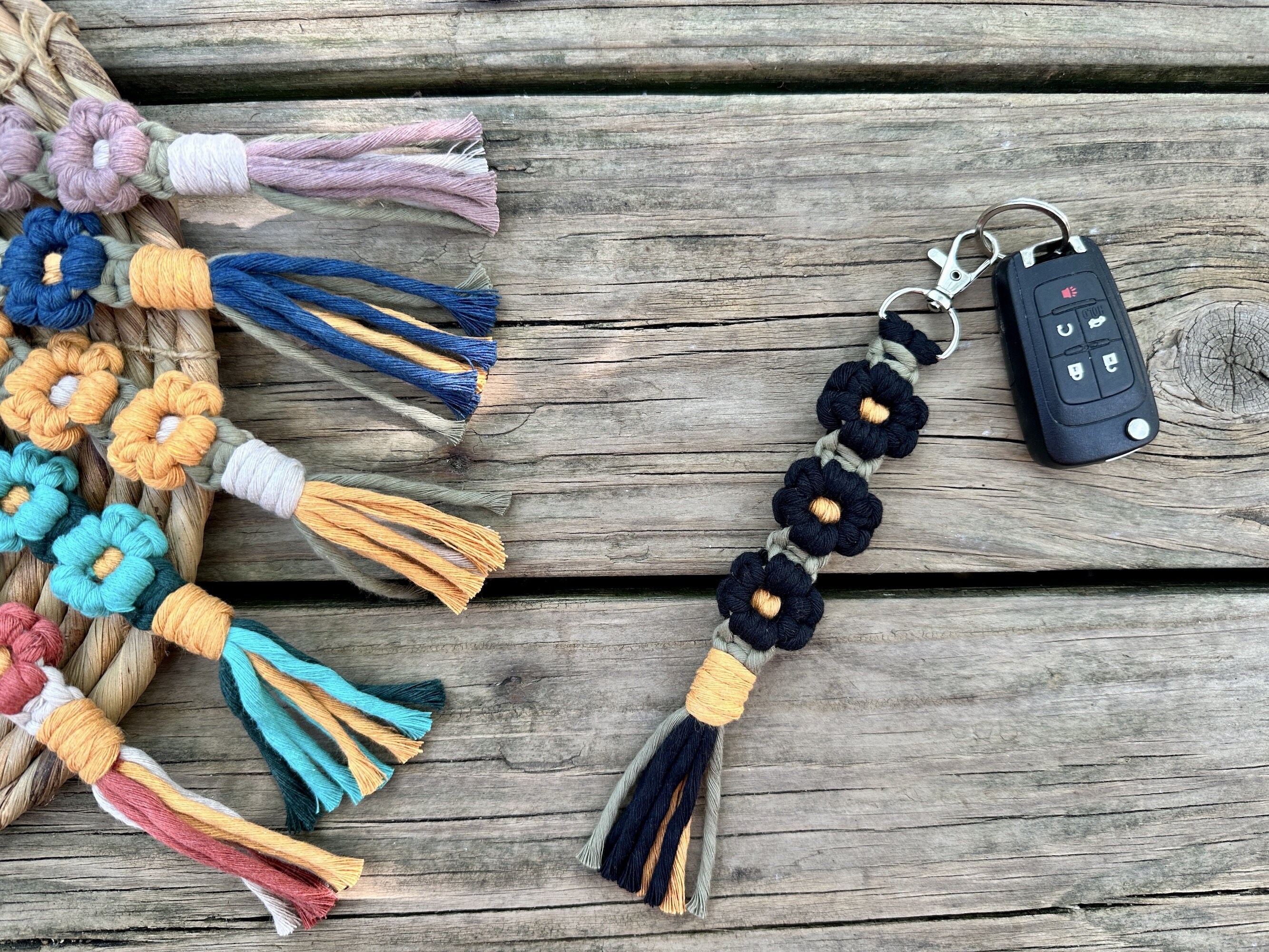 Hobo Triflower Keychain main image 1