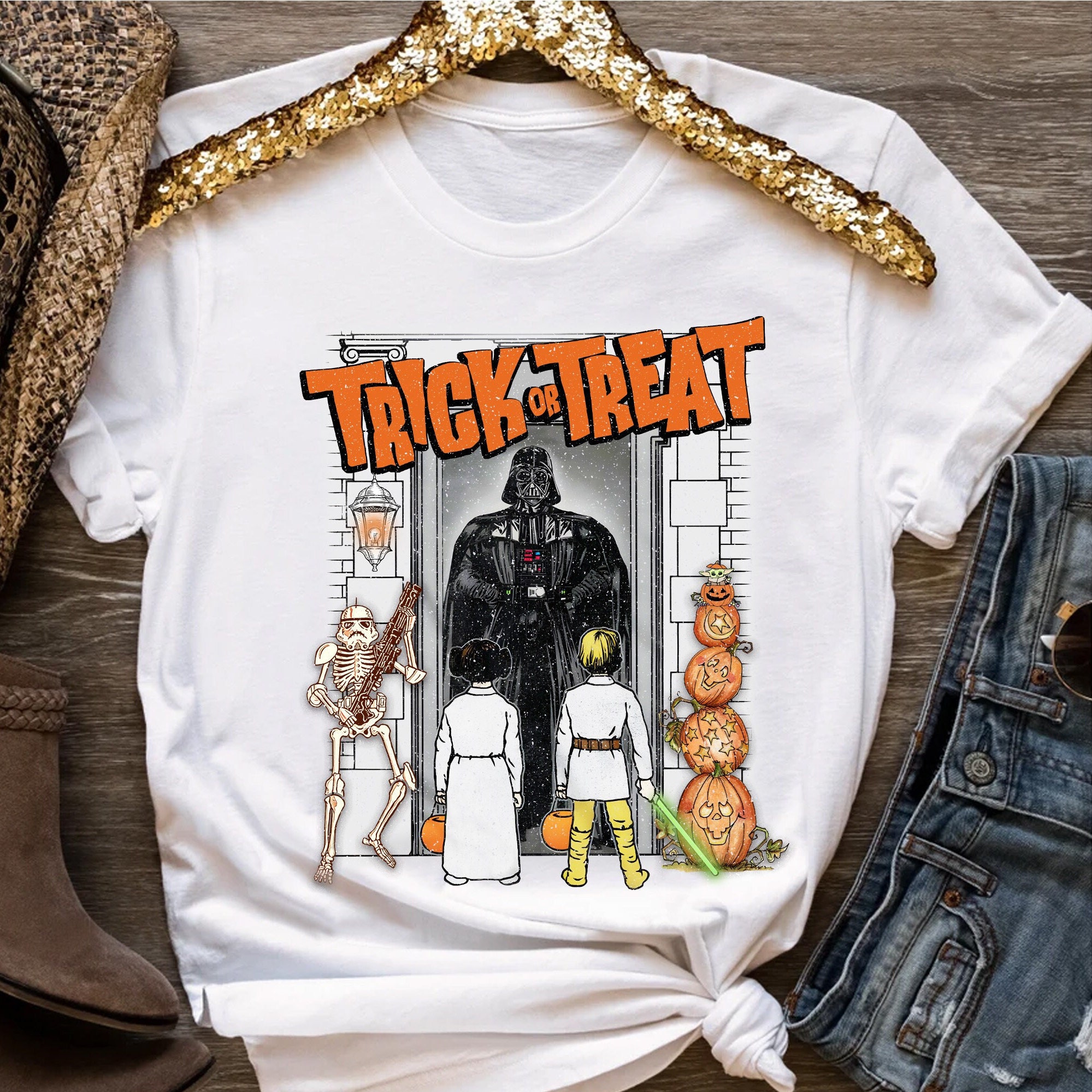 Discover Vintage Lustiges Star Wars Trick Or Treat Darth Vader Princess Leia Luke Skywalker T-Shirt