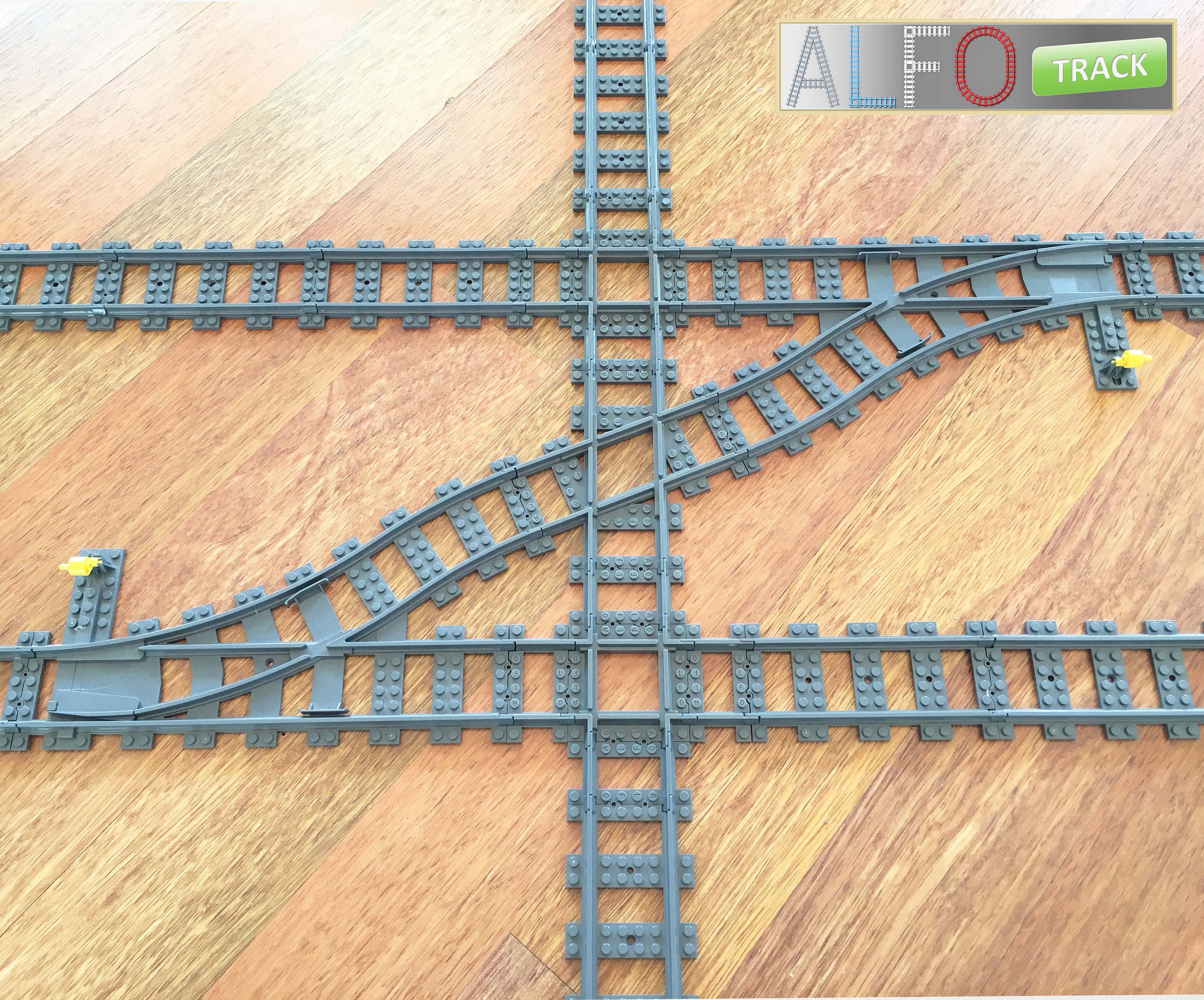 Lot de 26 blocs de construction de rails de train compatibles avec le leader du marché (4 rails droits, 20 rails courbés, 2 rails croisés Lot de 26 blocs de construction de rails de train compatibles avec le leader du marché (4 rails droits, 20 rails courbés, 2 rails croisés
