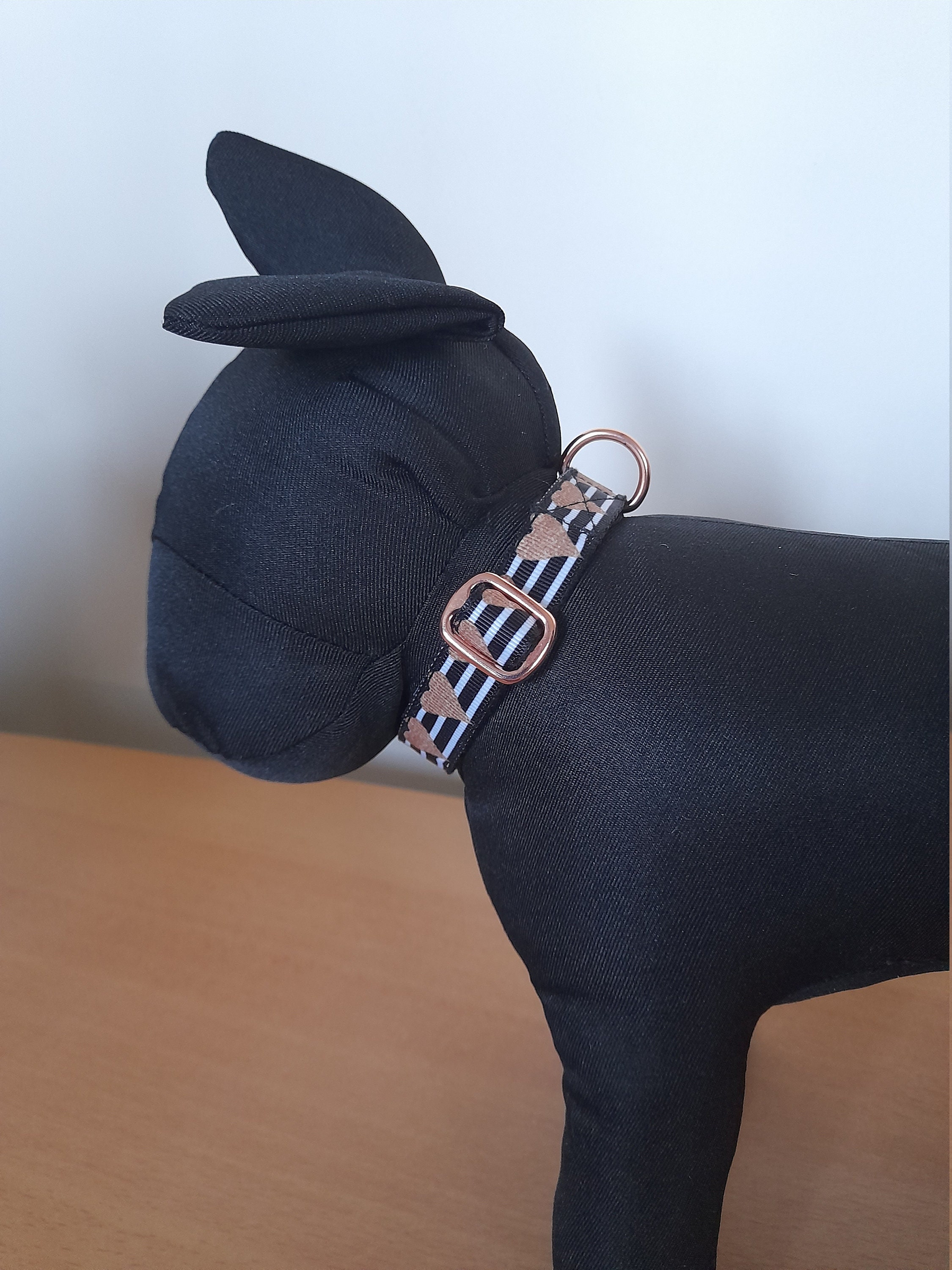 Collier Noir avec Coeur Doré