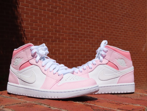brown and pink jordan 1s