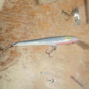 Handmade Fishing Lure Floating/diving Wood Minnow Plug with Stainless Bill