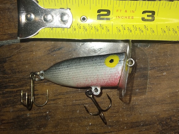 BAIKALBASS Ensemble de leurres de pêche à l'achigan Appâts durs de surface Minnow Crankbait Pencil VIB Swimbait pour achigan brochet Convient à l'eau salée et à l'eau douce (008-53pcs