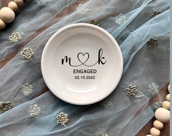 Verlobungsgeschenk für Paar, Geschenk für sie, personalisiertes Geschenk für Braut, Geschenkringhalter, Schmuckteller für sie, Eheringhalter