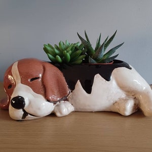 Ceramic Beagle Dog Planter Plant Pot Gift Ornament MEDIUM 25cm x 11.5cm Free UK Postage