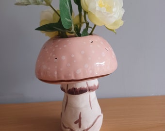 Pink Spotty Mushroom VASE Porcelain Small Size 12cm Tall New and Boxed  Free UK Postage