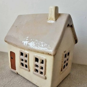 Ceramic Cream Village Pottery Traditional House Tea Light Holder With Chimney Ht 14cm Free UK Postage